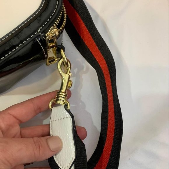 Womans bumble bee preppy patent leather box crossbody bag. Thick strap. - Picture 4 of 9